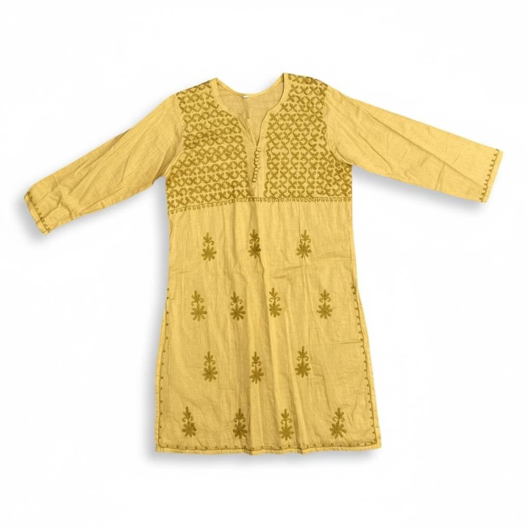 Kurta tradicional de la India con tejido artesanal a mano