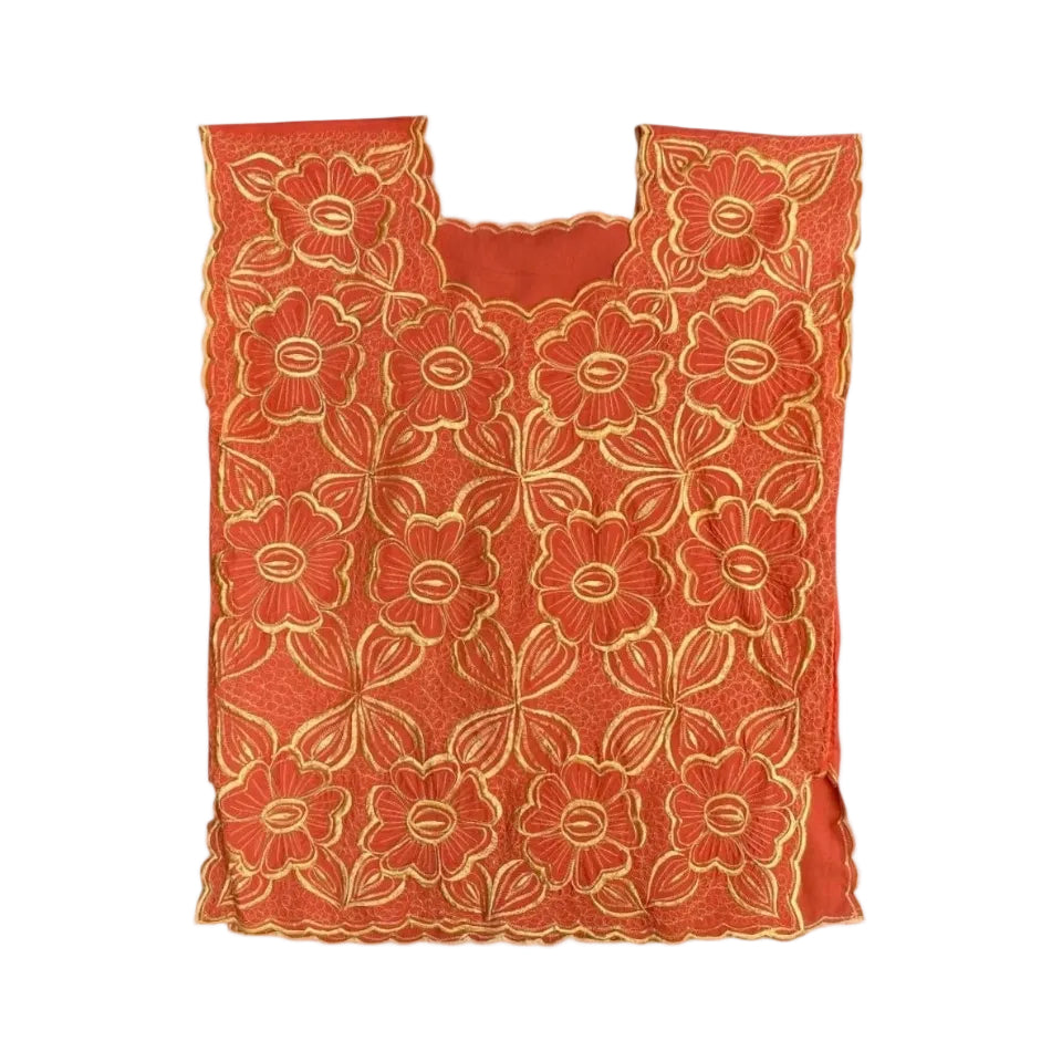 Blusa artesanal con bordado