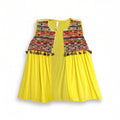 Blusa intervenida con tejido tradicional a mano estilo Wayuu
