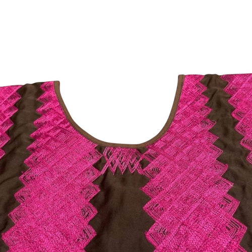 Blusa artesanal bordada en telar