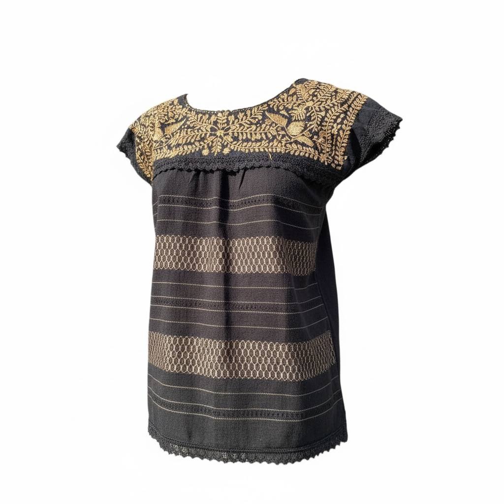 Blusa tradicional negra tejida