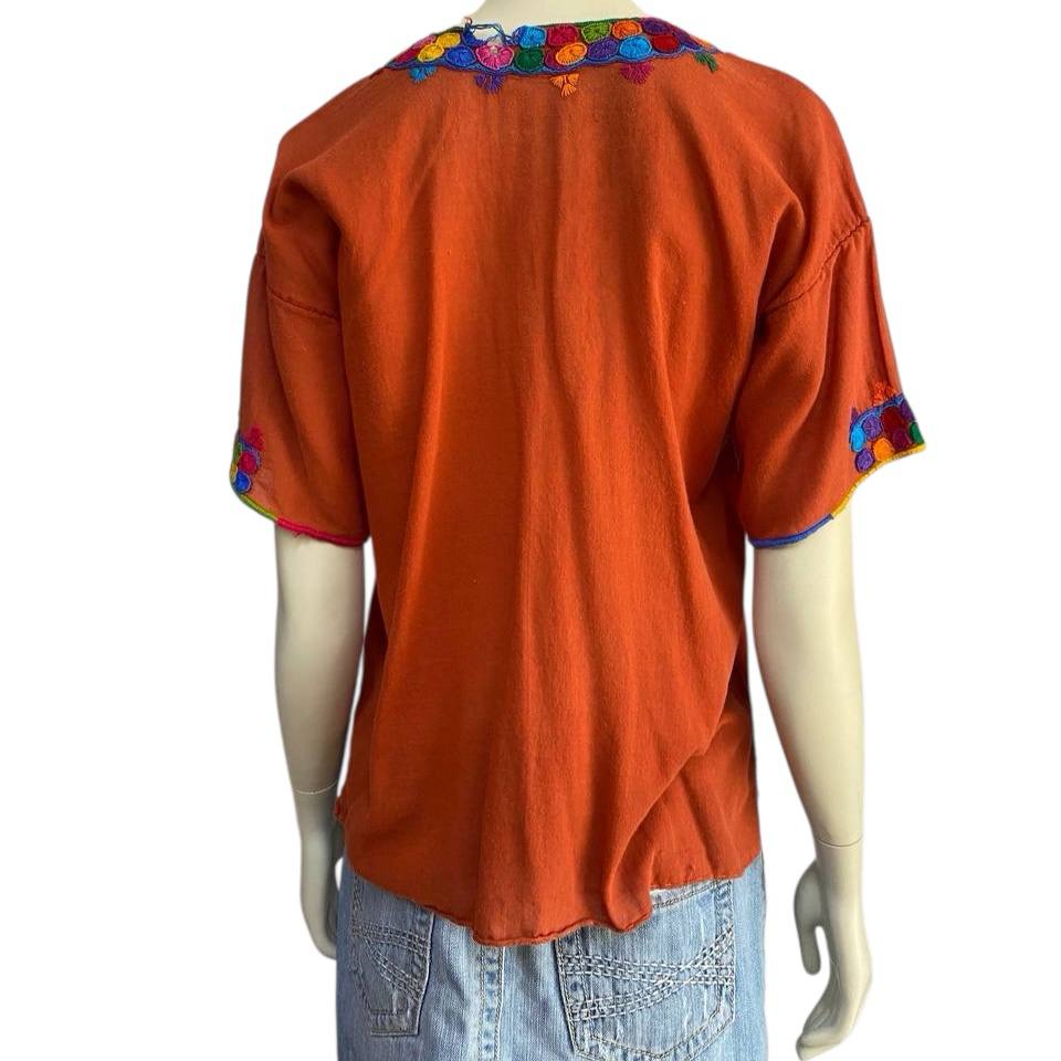 Blusa artesana tejida a mano