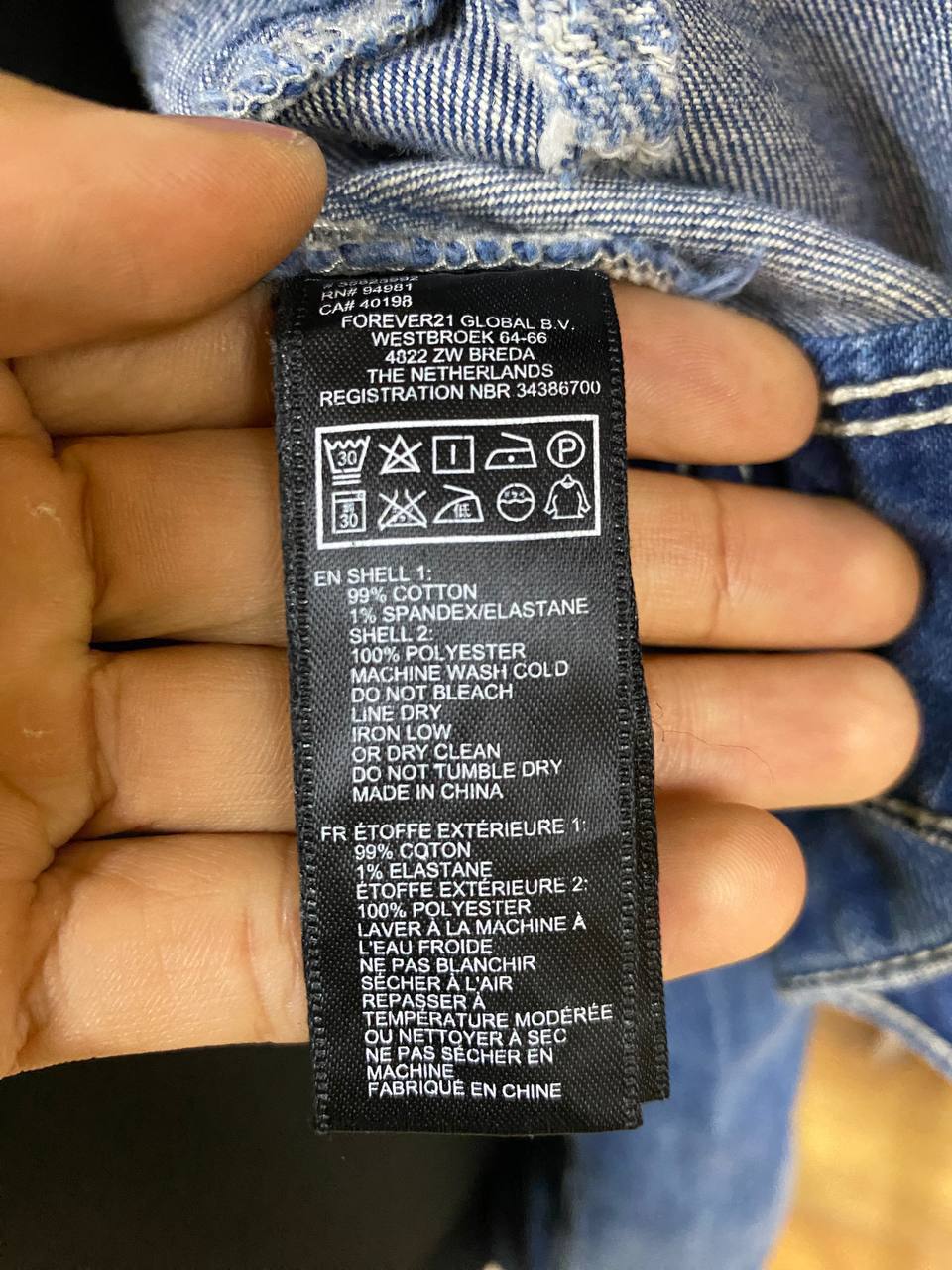Chaqueta de mezclilla con bordado