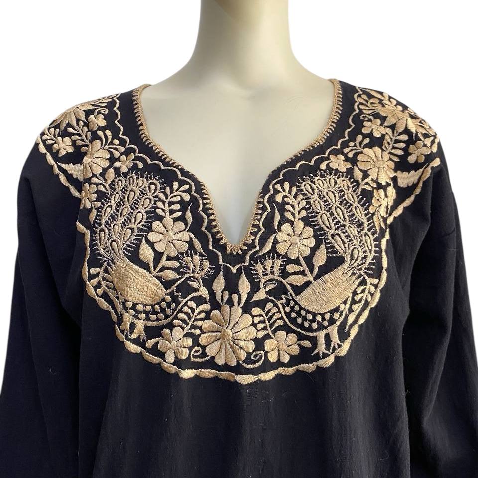 Blusa tradicional mexicana bordada negro / dorado