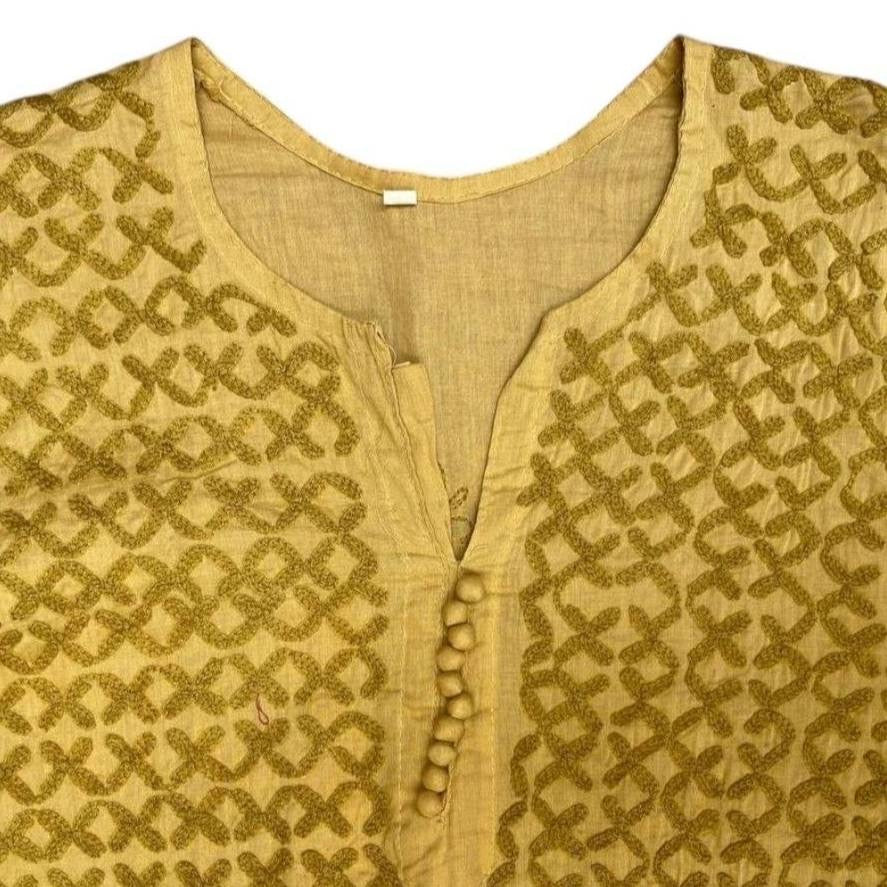 Kurta tradicional de la India con tejido artesanal a mano