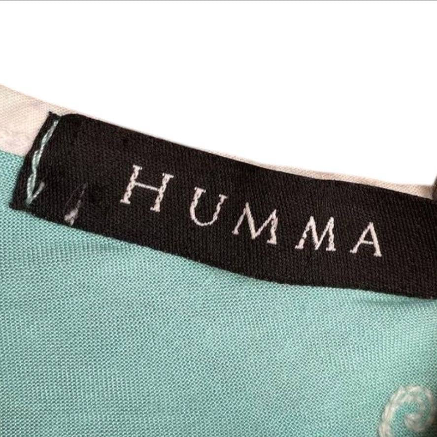 Blusa Humma intervenida con bordado a mano