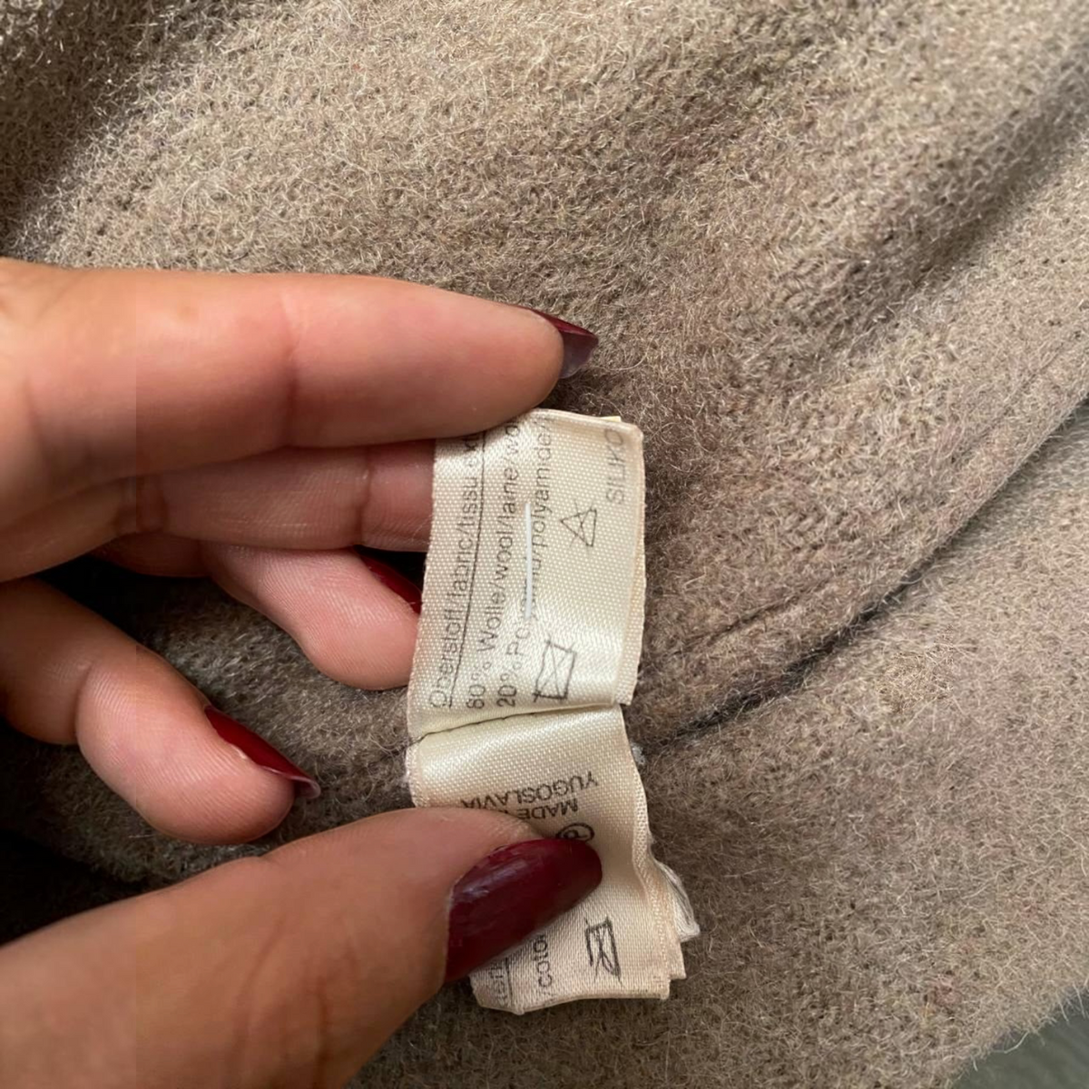 Etiqueta de composición de abrigo vintage Time Collection con 80% lana y 20% poliamida