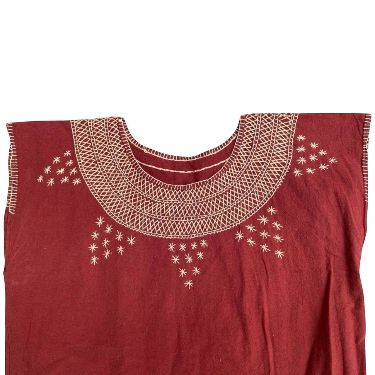 Blusa bordada a mano color rojo quemado