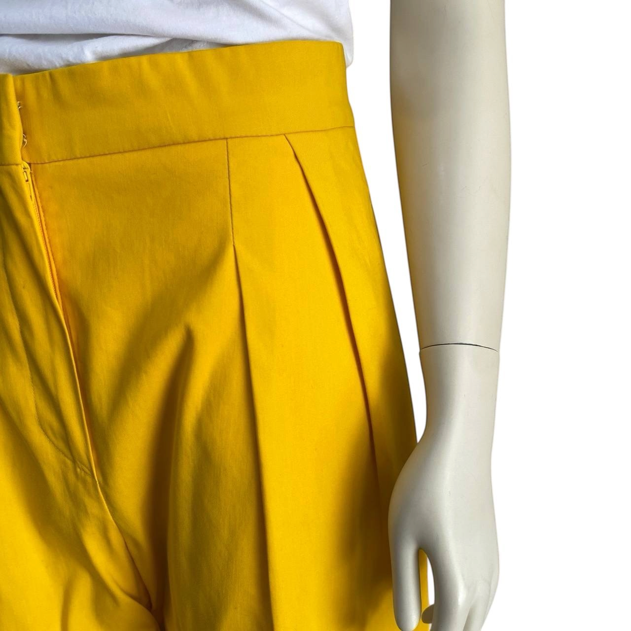 Bermudas amarillas Max Mara
