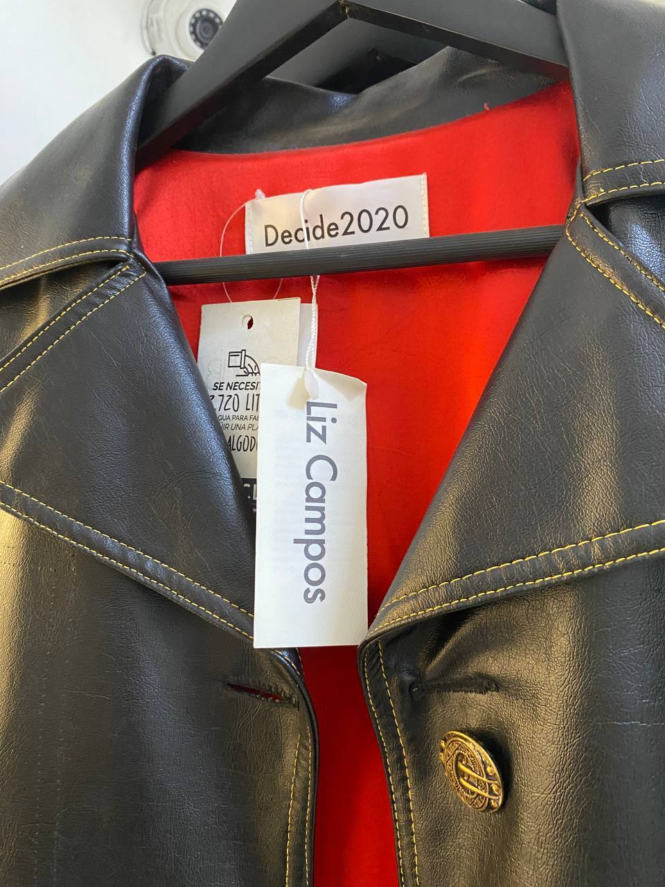 Gabardina de piel de nopal