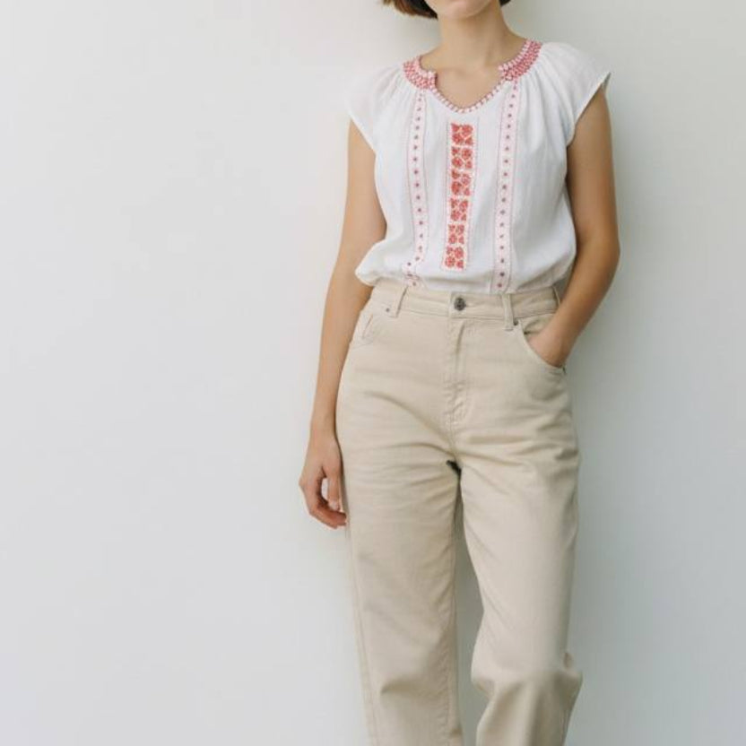 Blusa bordada de algodón