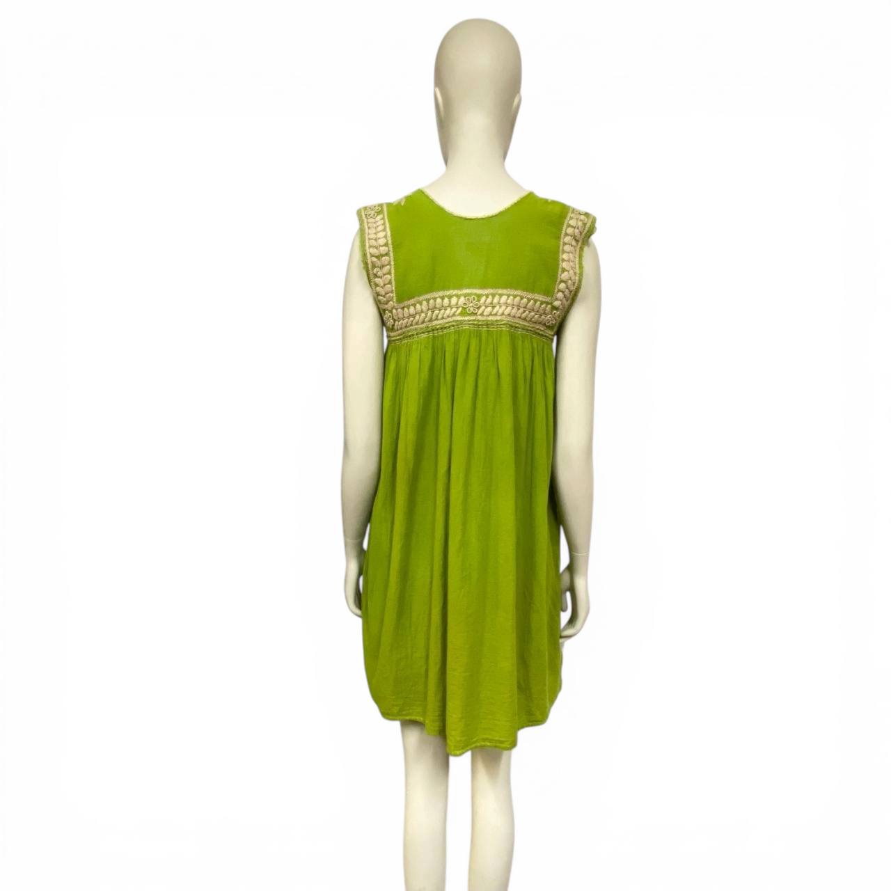 Vestido de algodón bordado a mano
