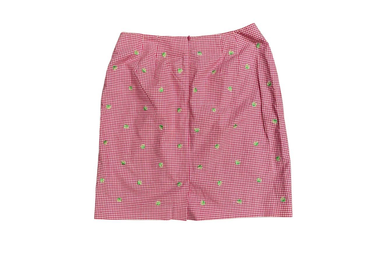 Falda con bordado a maquina