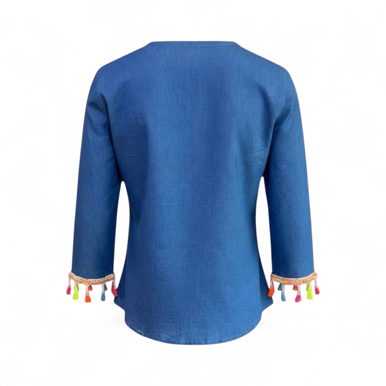 Blusa de mezclilla con bordado