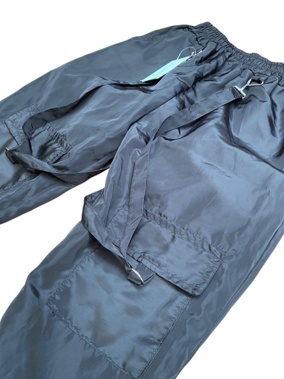 Pantalón cargo