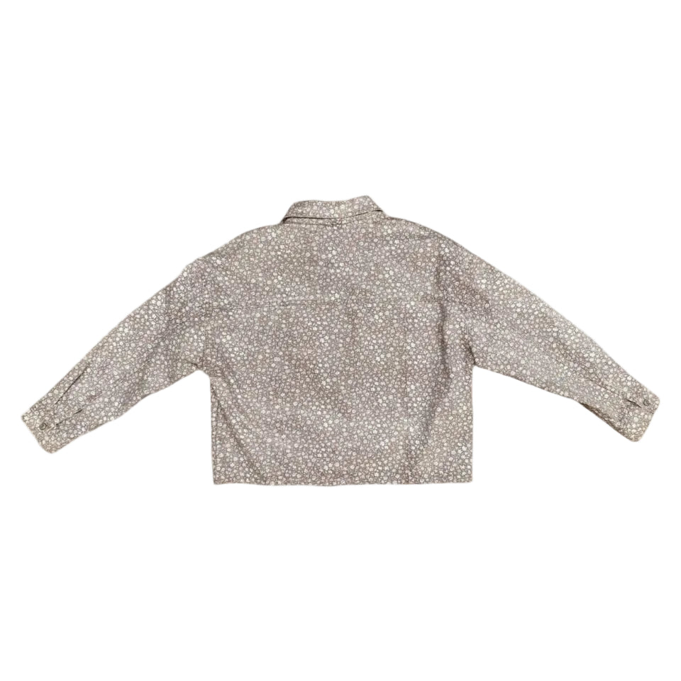Chamarra de mezclilla estampado floral