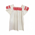 Blusa artesanal con bordado