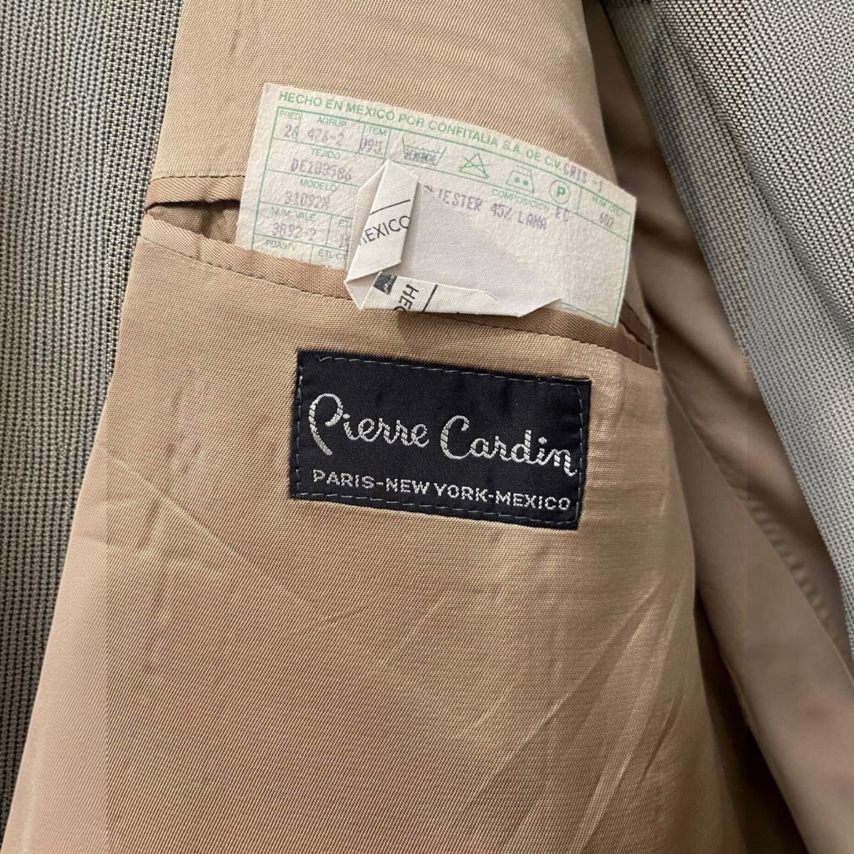 Traje Pierre Cardin