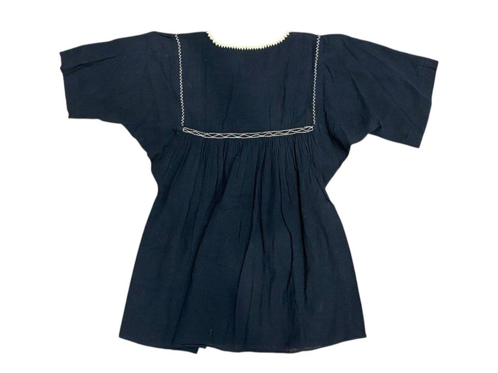 Blusa artesanal con bordado